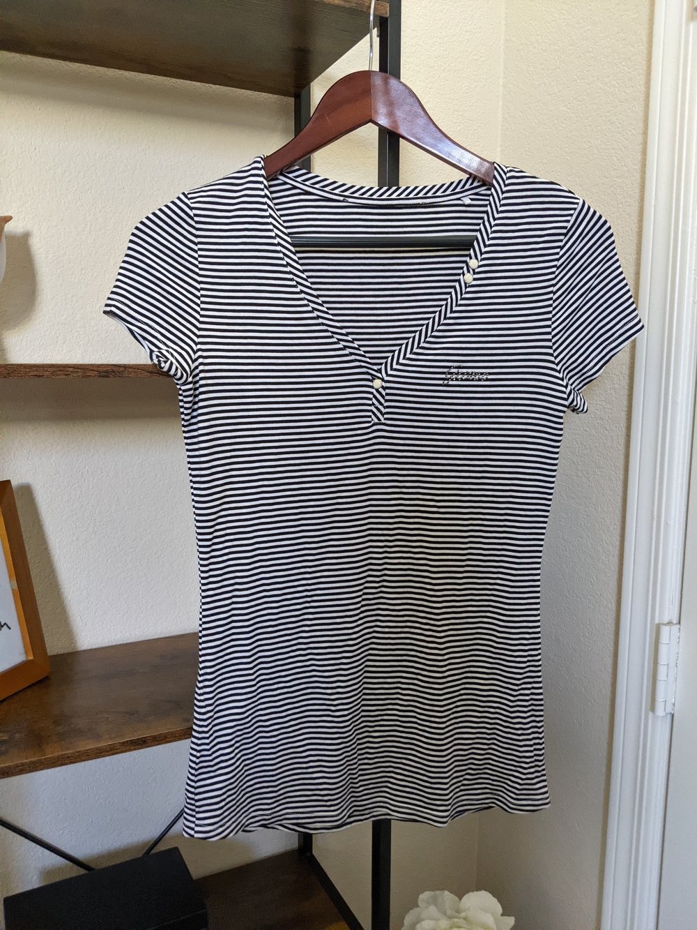 Guess Striped Deep V-Neck Tee with Button Detail Small Black & White Stripes